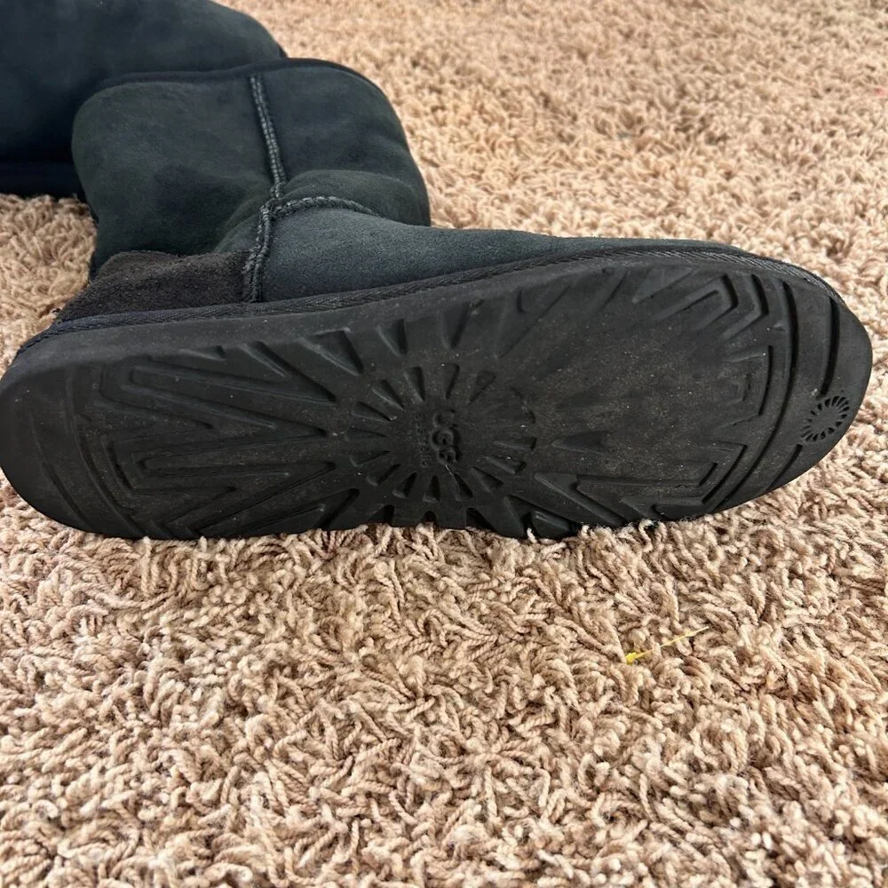 UGG classic short